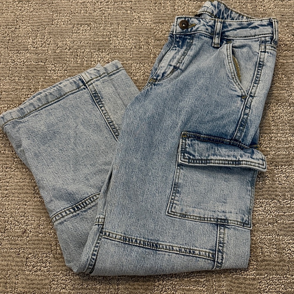 Light Wash Cargo Jeans - Classic Pocket Detail, Art class girls 10